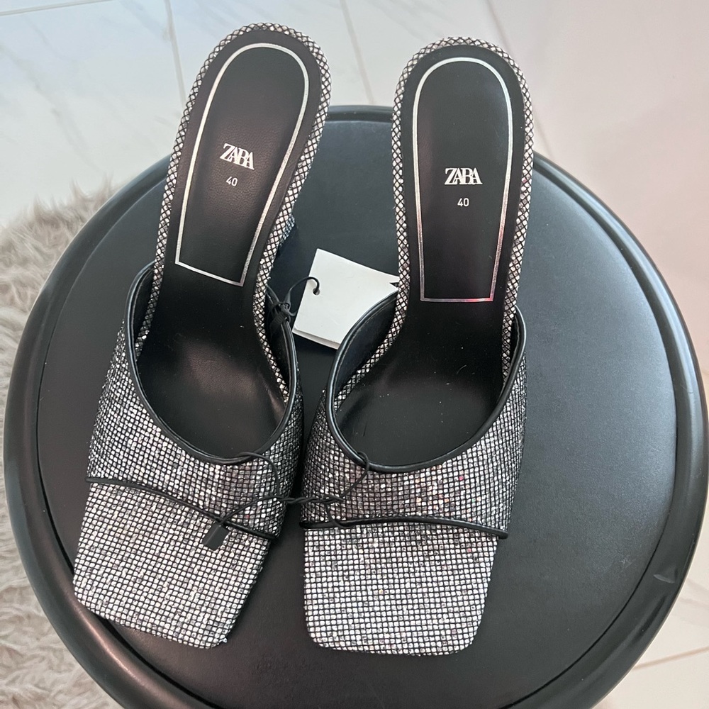 Bought in Dubai. Brand new. Never worn!